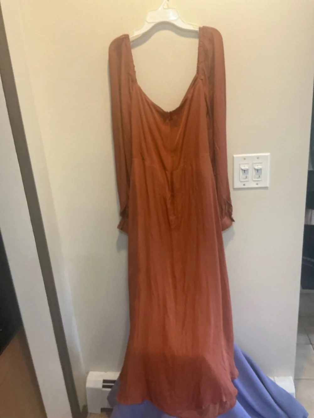 NWT FARM RIO CARAMEL CUTOUT MAXI DRESS - Picture 4 of 5